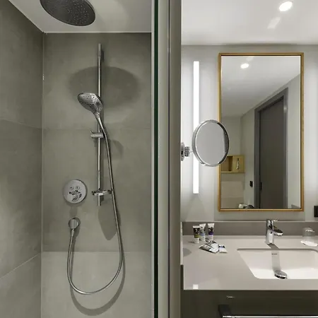 Otel Mercure Schwabing 3*